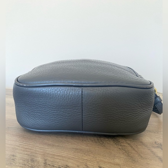 J. Crew Signet crossbody purse in gray pebbled leather - Picture 7 of 14